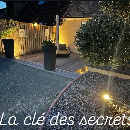 - La Clé Des Secrets - Romantique Hébergement de vacances *